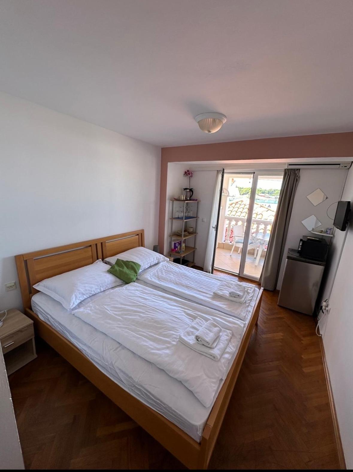And Sidro Apartment