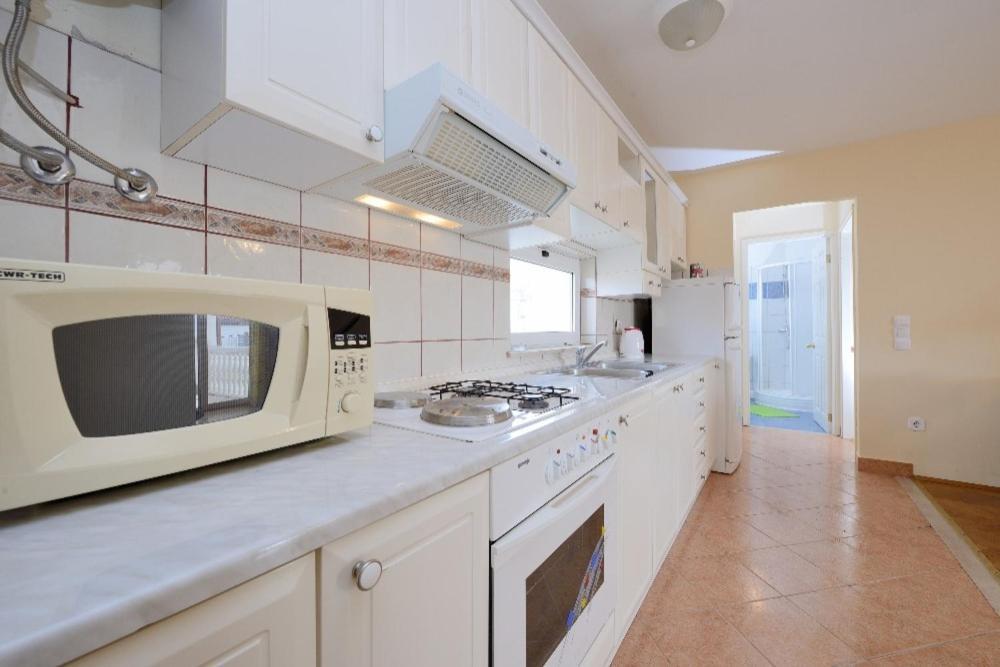 And Sidro Apartment *